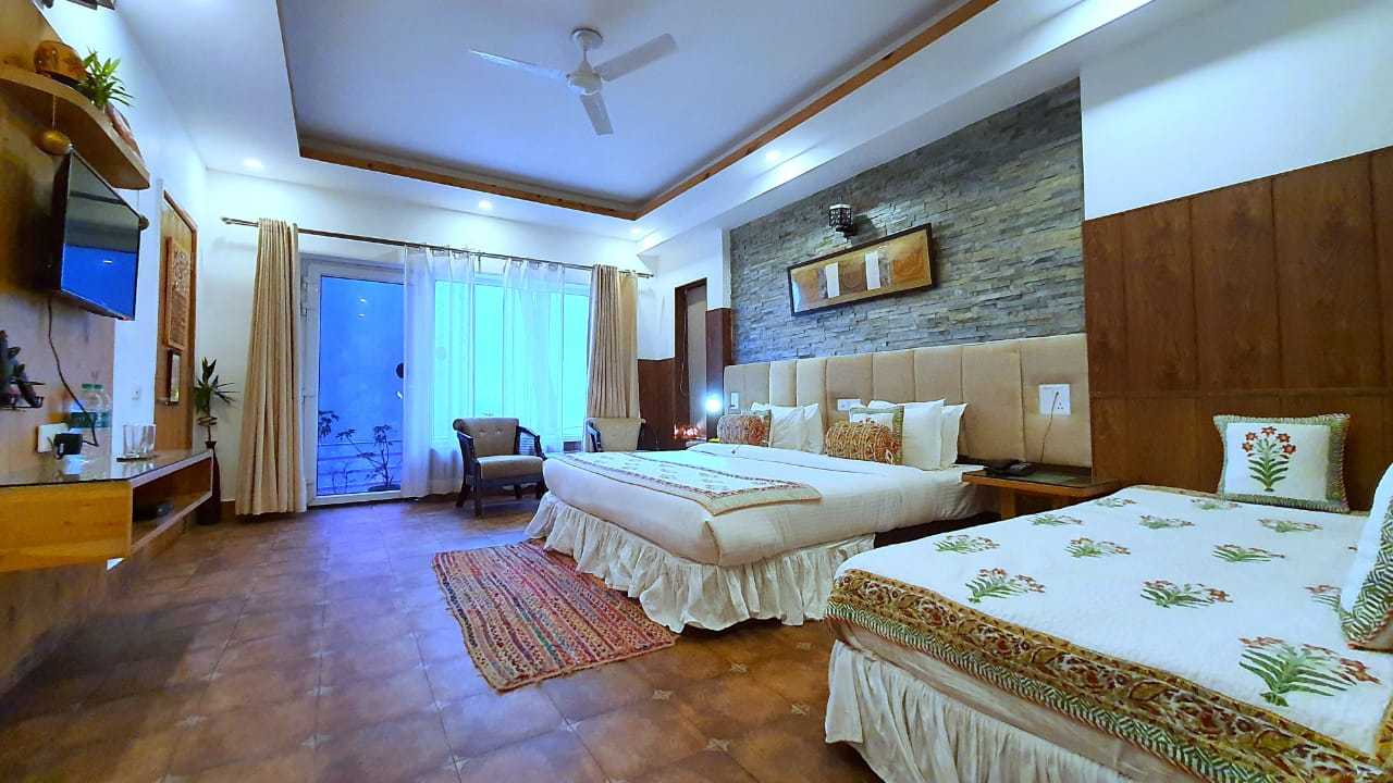 Luxury-Retreat-Resort-Hotel-Room-in-Rishikesh-Veda5-Luxury-Ayurveda-Yoga-India